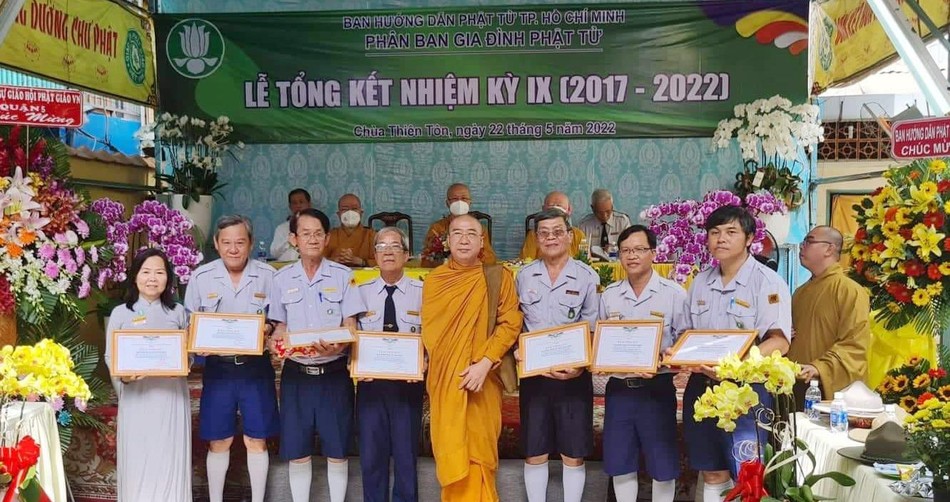 Thượng Tọa Thích Thiện Hạnh, Phó ban Hướng dẫn Phật tử TP.HCM, Trưởng Phân ban Phật Tử Nam Tông bằng công đức đến các cá nhân Thượng Tọa Thích Thiện Hạnh, Phó ban Hướng dẫn Phật tử TP.HCM, Trưởng Phân ban Phật Tử Nam Tông bằng công đức đến các cá nhân