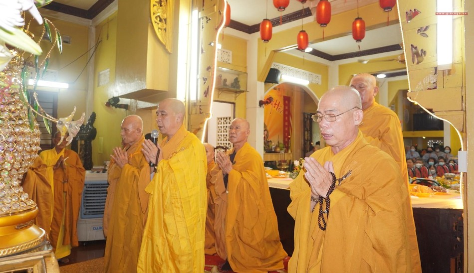 Môn đồ pháp quyến trong khóa lễ cúng ngọ Môn đồ pháp quyến trong khóa lễ cúng ngọ