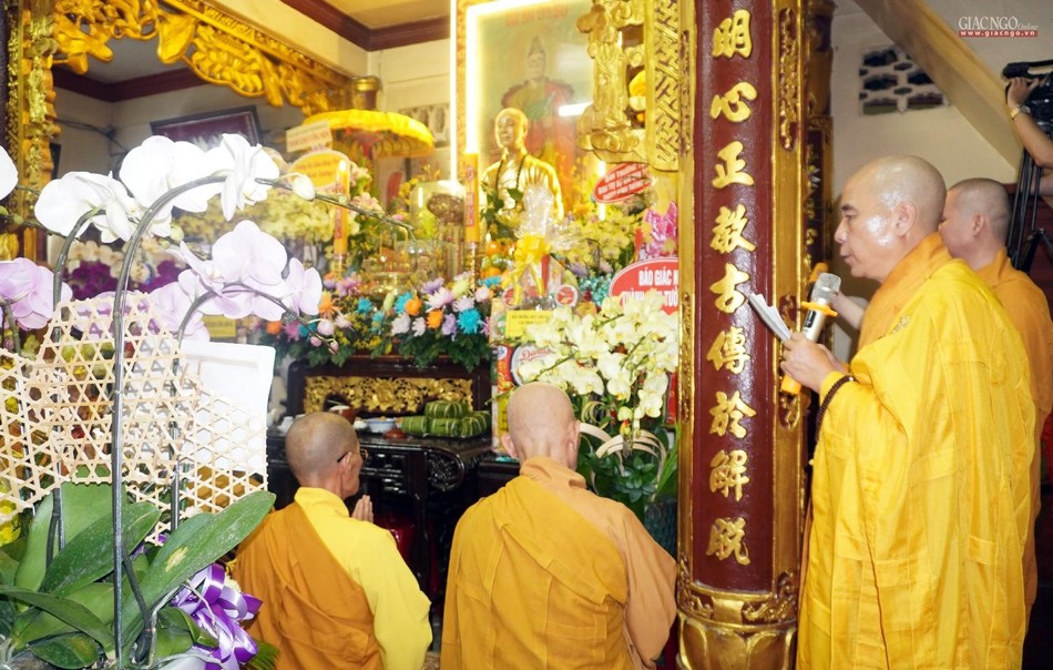 Khóa lễ cung tiến giác linh tại tổ đường Khóa lễ cung tiến giác linh tại tổ đường