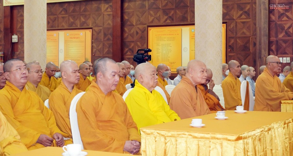 Hòa thượng Thích Thiện Nhơn, Chủ tịch Hội đồng Trị sự, Thiền chủ trường hạ chùa Minh Đạo cùng chư tôn đức Hòa thượng Thích Thiện Nhơn, Chủ tịch Hội đồng Trị sự, Thiền chủ trường hạ chùa Minh Đạo cùng chư tôn đức