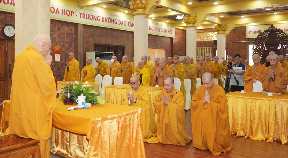 Chư tôn đức Phật giáo quận 3 tác bạch tri ân Chư tôn đức Phật giáo quận 3 tác bạch tri ân