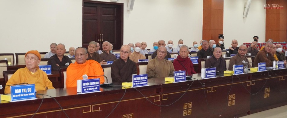 Chư tôn đức Tăng Ni Phật giáo quận 3 tham dự họp mặt