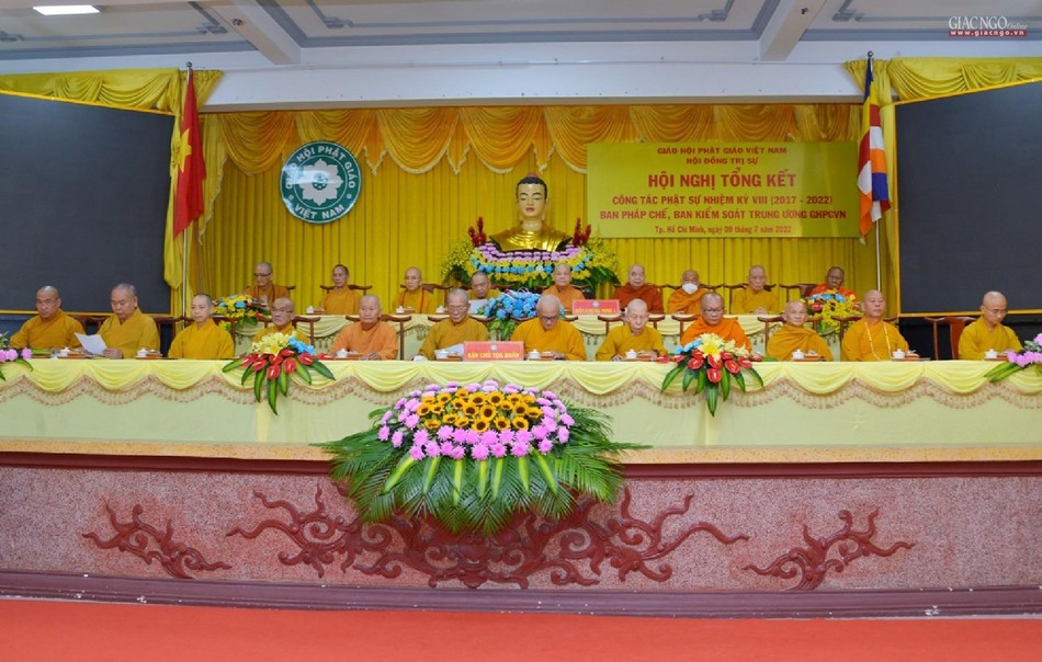 Chư vị giáo phẩm chứng minh, chủ tọa