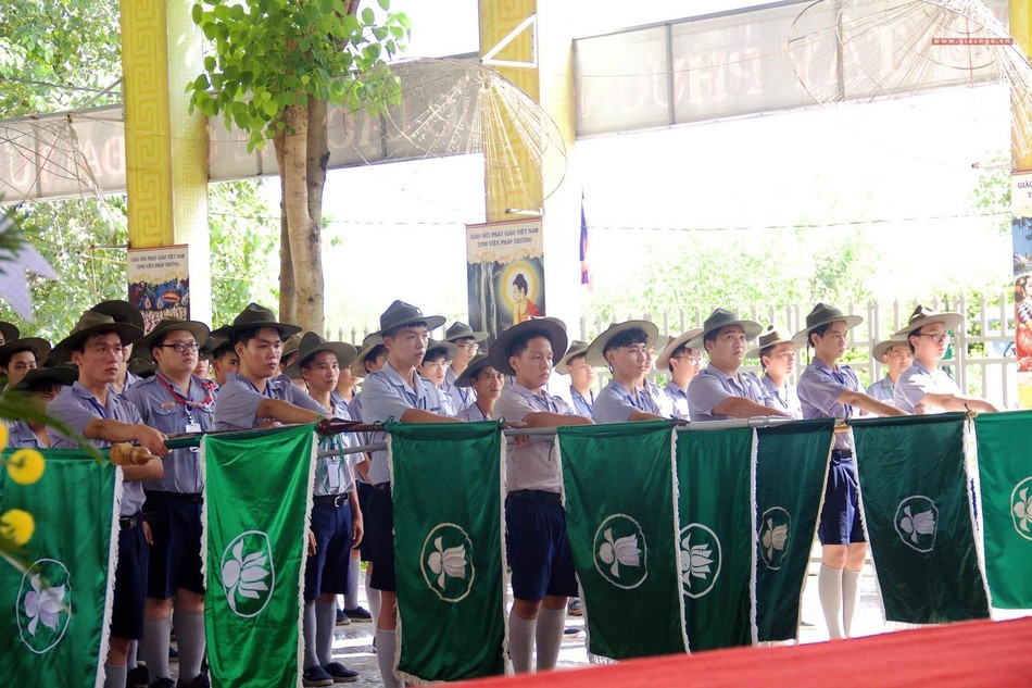 Nghi lễ cờ Sen trắng