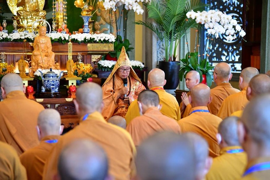 Hòa thượng Thích Như Tin ban đạo từ Hòa thượng Thích Như Tin ban đạo từ