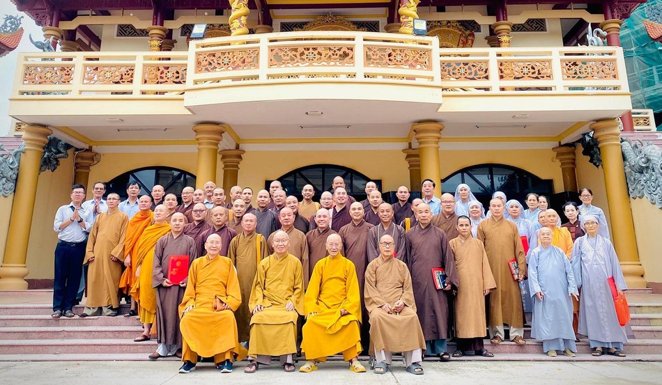 Lưu niệm phiên họp đầu tiên của Ban Trị sự GHPGVN tỉnh Bình Định nhiệm kỳ 2022-2026 Lưu niệm phiên họp đầu tiên của Ban Trị sự GHPGVN tỉnh Bình Định nhiệm kỳ 2022-2026