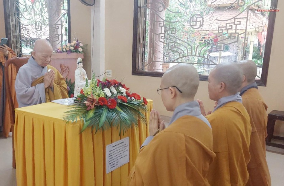 Chư hành giả tác pháp Tự tứ - Ảnh: C.Vĩnh Phước Chư hành giả tác pháp Tự tứ - Ảnh: C.Vĩnh Phước