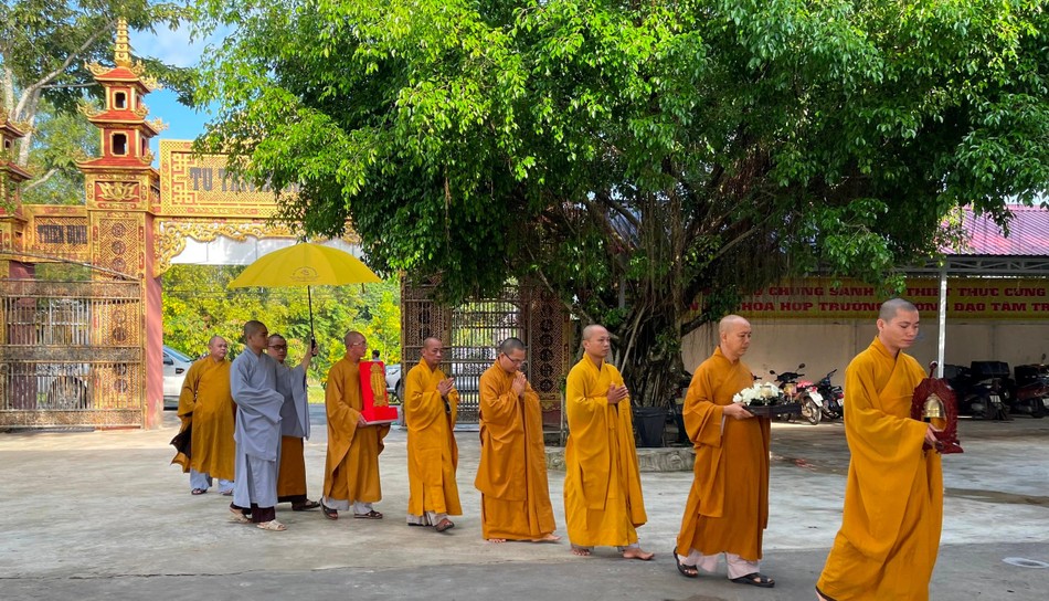 Lễ rước chư hương linh đồng bào tử vong và các chiến sĩ, cán bộ hy sinh trong đại dịch Covid-19 trên địa bàn huyện Củ Chi