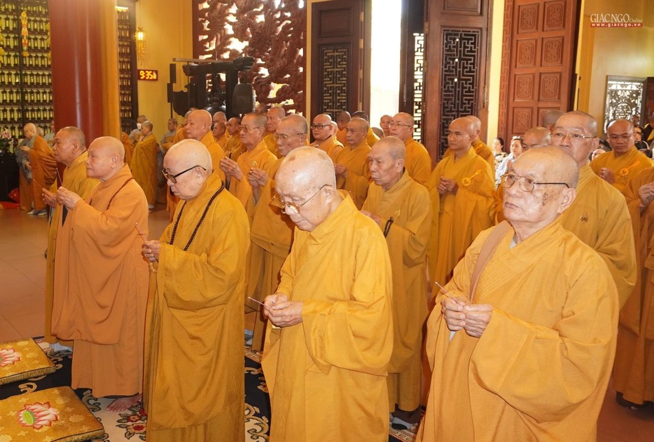 Chư tôn đức giáo phẩm Hội đồng Chứng minh, Hội đồng Trị sự niêm hương tưởng niệm Chư tôn đức giáo phẩm Hội đồng Chứng minh, Hội đồng Trị sự niêm hương tưởng niệm