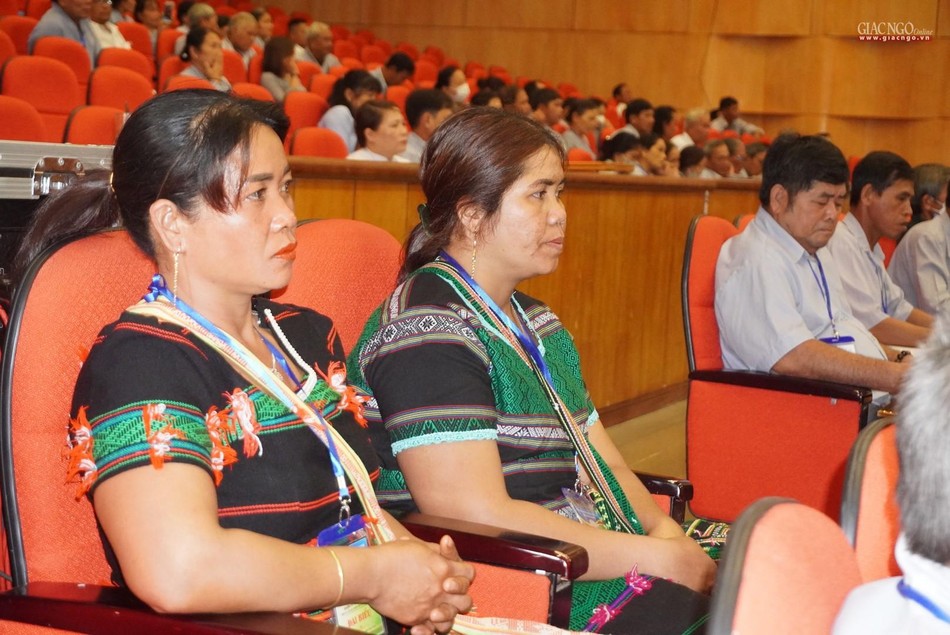 Đại biểu các dân tộc tham dự