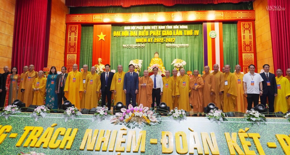 Lưu niệm cùng chư tôn đức Lưu niệm cùng chư tôn đức