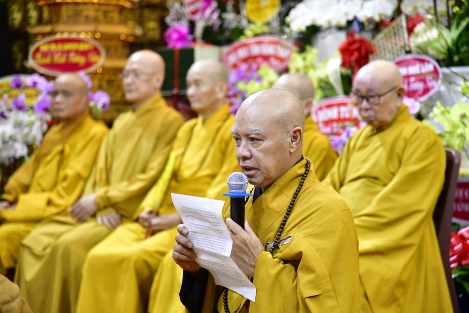 Hòa thượng Thích Nhật Hỷ, Phó ban Trị sự kiêm Trưởng ban Hoằng pháp GHPGVN TP.HCM cung tuyên tiểu sử Hòa thượng Thích Nhật Hỷ, Phó ban Trị sự kiêm Trưởng ban Hoằng pháp GHPGVN TP.HCM cung tuyên tiểu sử