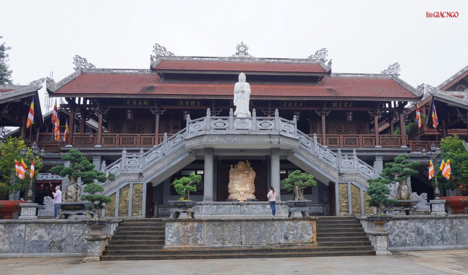 Văn phòng Ban Trị sự GHPGVN tỉnh Đắk Lắk nằm trong khuôn viên chùa Sắc Tứ Khải Đoan