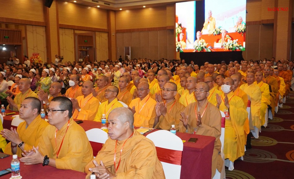 Chư tôn đức trong tỉnh