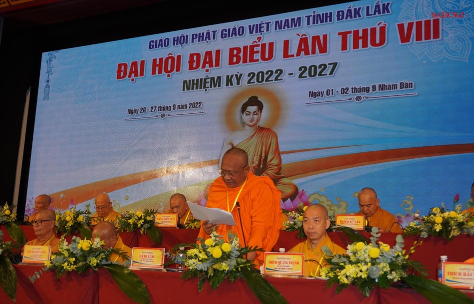 Hòa thượng Danh Lung tham gia điều phối chương trình