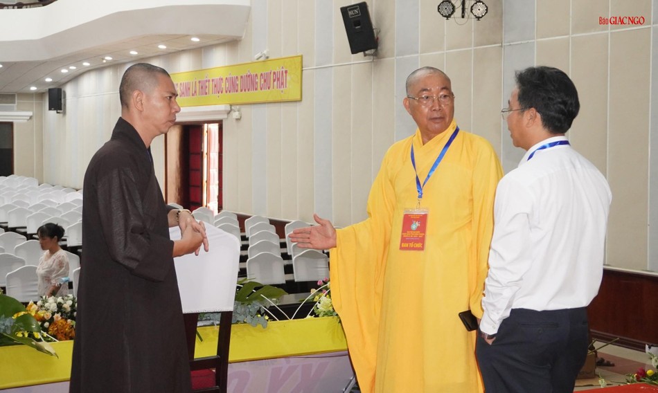 Trao đổi cùng đại diện chính quyền về khâu tổ chức Trao đổi cùng đại diện chính quyền về khâu tổ chức