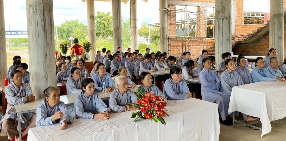 Nghe pháp thoại Nghe pháp thoại