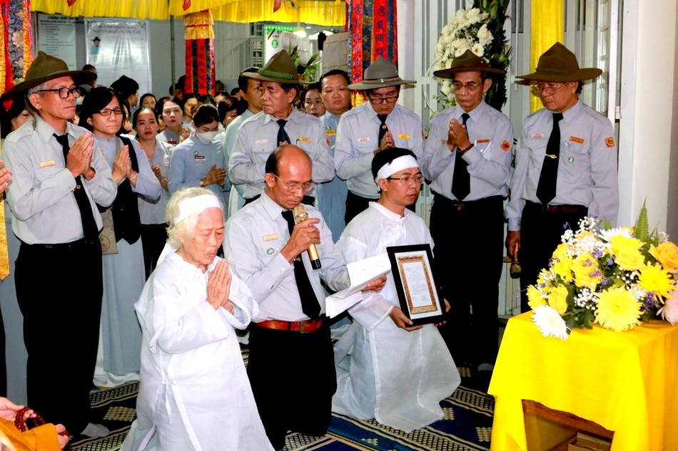 Phân ban Gia đình Phật tử tỉnh tưởng niệm Phân ban Gia đình Phật tử tỉnh tưởng niệm