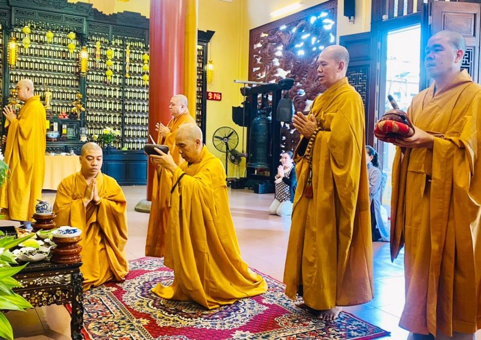 Khóa lễ cung tiến Giác linh Khóa lễ cung tiến Giác linh