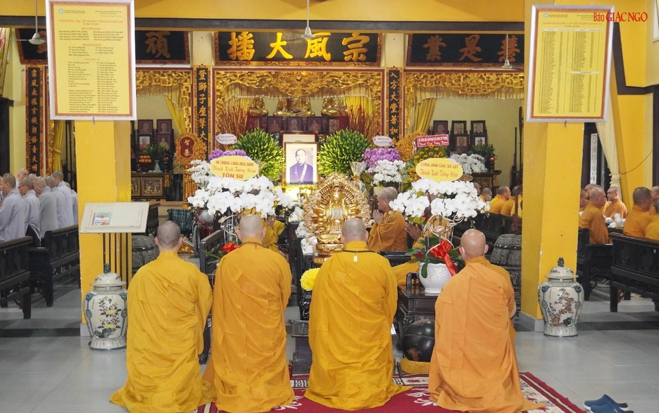 Trang nghiêm lễ tưởng niệm húy nhật sơ tổ khai sơn tổ đình Vĩnh Nghiêm Trang nghiêm lễ tưởng niệm húy nhật sơ tổ khai sơn tổ đình Vĩnh Nghiêm