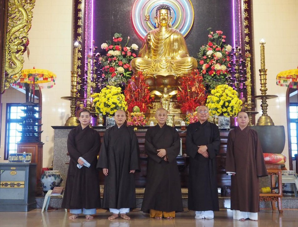 Hòa thượng Thích Diệu Hải đến thăm Văn phòng Ban Trị sự GHPGVN tỉnh tại chùa Tỉnh Hội Phật Ân Hòa thượng Thích Diệu Hải đến thăm Văn phòng Ban Trị sự GHPGVN tỉnh tại chùa Tỉnh Hội Phật Ân