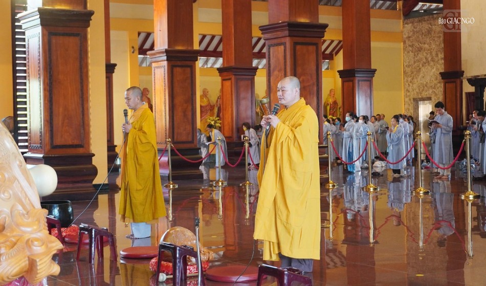 Khóa lễ tụng kinh A Di Đà Khóa lễ tụng kinh A Di Đà