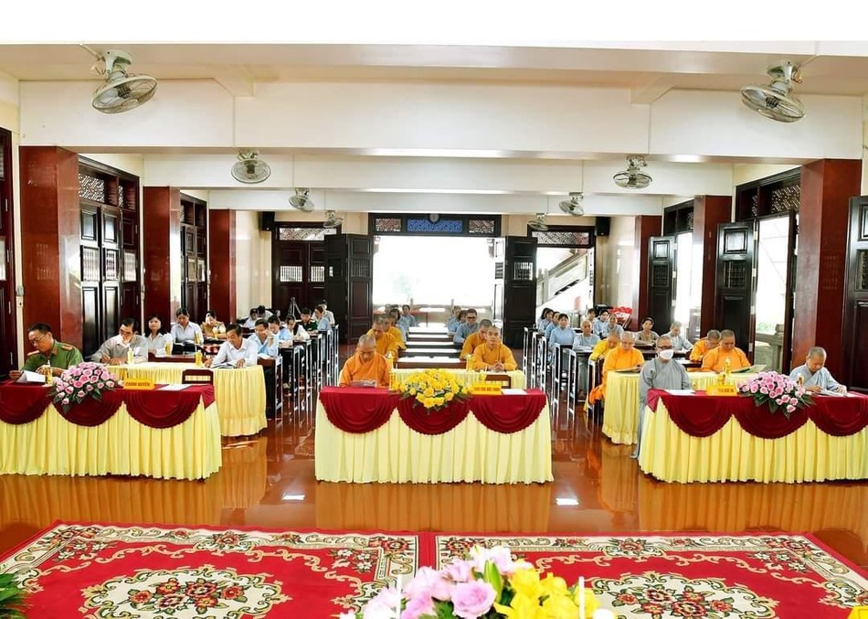 Tăng Ni, Phật tử và đại diện chính quyền tham dự Tăng Ni, Phật tử và đại diện chính quyền tham dự