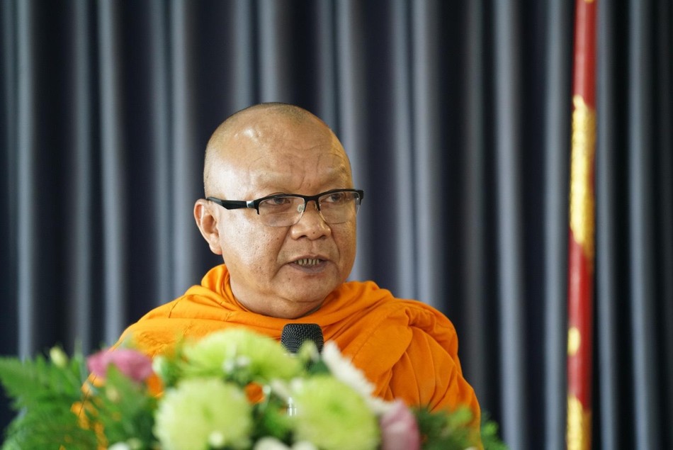 Thượng tọa Lý Hùng, Trưởng ban Trị sự GHPGVN quận Ninh Kiều phát biểu khai mạc Thượng tọa Lý Hùng, Trưởng ban Trị sự GHPGVN quận Ninh Kiều phát biểu khai mạc