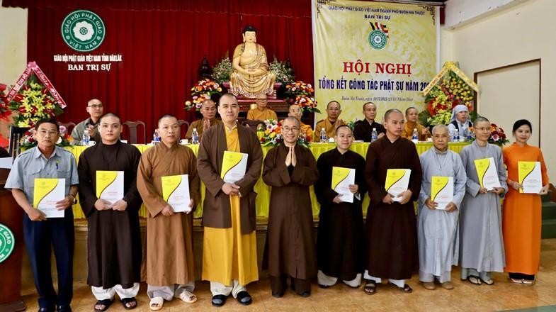 Trao quyết định đến các ban ngành Phật giáo TP.Buôn Ma Thuột nhiệm kỳ 2021-2026