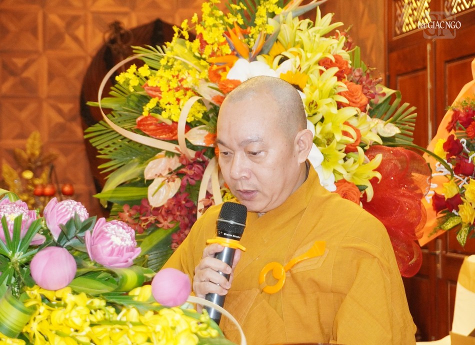 Thượng tọa Thích Thiện Bửu phát biểu khai mạc Thượng tọa Thích Thiện Bửu phát biểu khai mạc