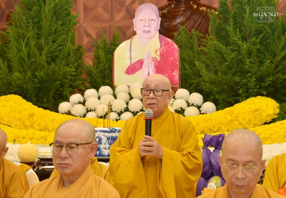 Trưởng lão Hòa thượng Thích Như Tín, Ủy viên Thường trực Hội đồng Chứng minh, Chứng minh Ban Trị sự GHPGVN TP.HCM đạo từ chứng minh Trưởng lão Hòa thượng Thích Như Tín, Ủy viên Thường trực Hội đồng Chứng minh, Chứng minh Ban Trị sự GHPGVN TP.HCM đạo từ chứng minh