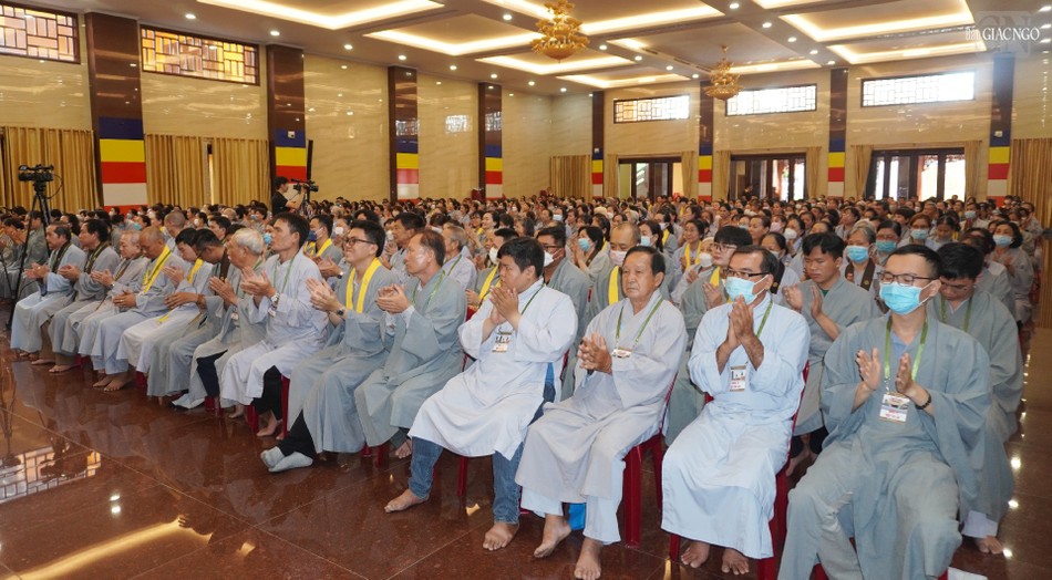 Niềm vui trong khi nghe pháp thoại