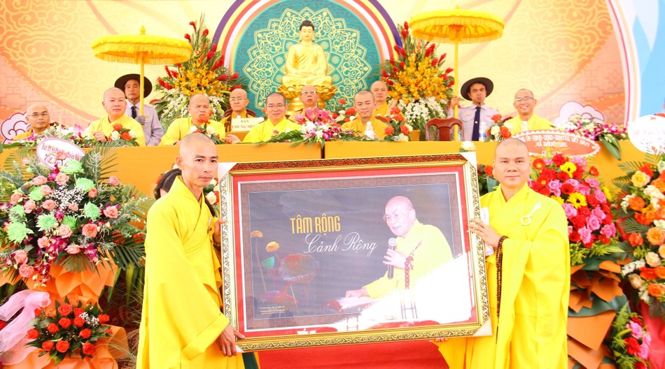 &quot;Tâm rộng cảnh rộng&quot;