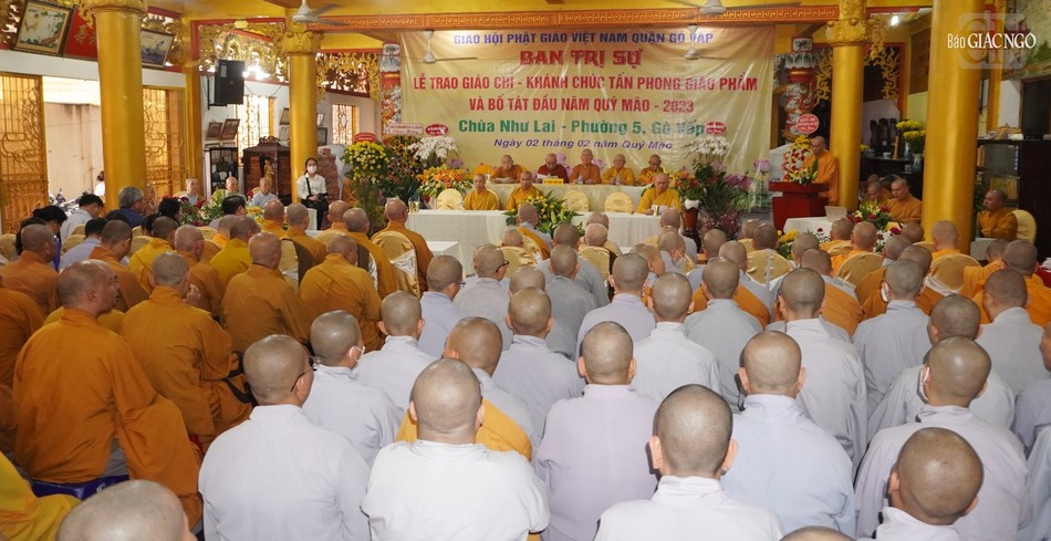 Lễ trao giáo chỉ tấn phong giáo phẩm Lễ trao giáo chỉ tấn phong giáo phẩm