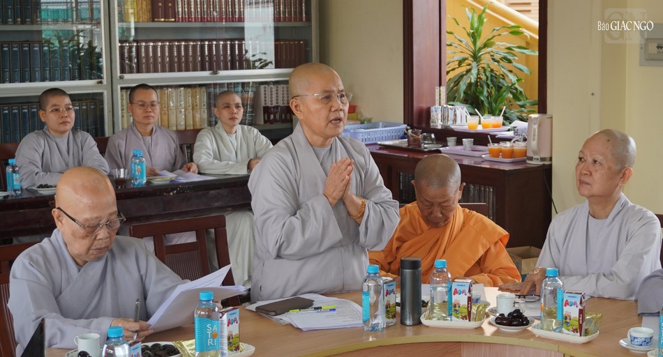 Ni sư Thích nữ Như Nguyệt, Phó trưởng Phân ban kiêm Trưởng Tiểu ban Thông tin - Truyền thông Phân ban Ni giới T.Ư triển khai công tác truyền thông trong khóa bồi dưỡng