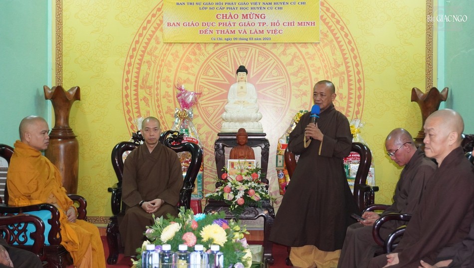 Thượng tọa Thích An Thường góp ý những trăn trở về công tác giáo dục của Lớp Sơ cấp Phật học Thượng tọa Thích An Thường góp ý những trăn trở về công tác giáo dục của Lớp Sơ cấp Phật học