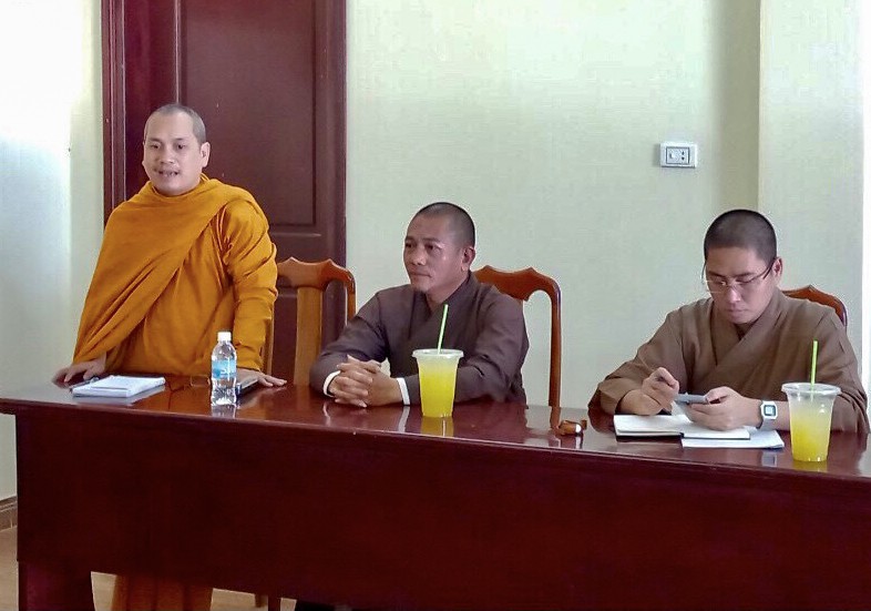 Chư tôn đức Ban Hoằng pháp Phật giáo tỉnh Đắk Nông phát biểu đóng góp công tác Phật sự