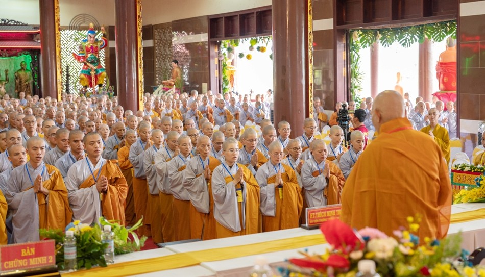 Sau lễ khai mạc Hòa thượng Thích Minh Thông đã khai đạo giới tử Sau lễ khai mạc Hòa thượng Thích Minh Thông đã khai đạo giới tử