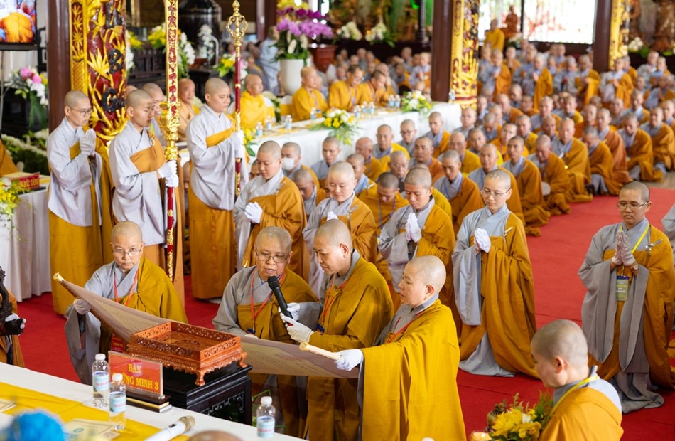 Cung thỉnh Hội đồng thập sư Ni Cung thỉnh Hội đồng thập sư Ni