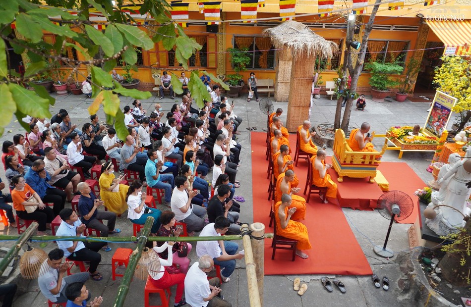 Trang nghiêm khóa lễ đón chư thiên năm mới Trang nghiêm khóa lễ đón chư thiên năm mới