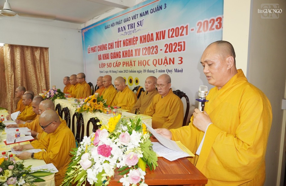 Thượng tọa Thích Thiện Chơn, Chủ nhiệm Lớp sơ cấp Phật học Q.3 phát biểu khai mạc