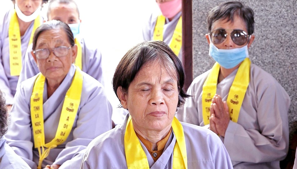 300 người khiếm thị, khuyết tật và Phật tử tham dự khóa tu tại tịnh xá Ngọc Hương hàng tháng 300 người khiếm thị, khuyết tật và Phật tử tham dự khóa tu tại tịnh xá Ngọc Hương hàng tháng