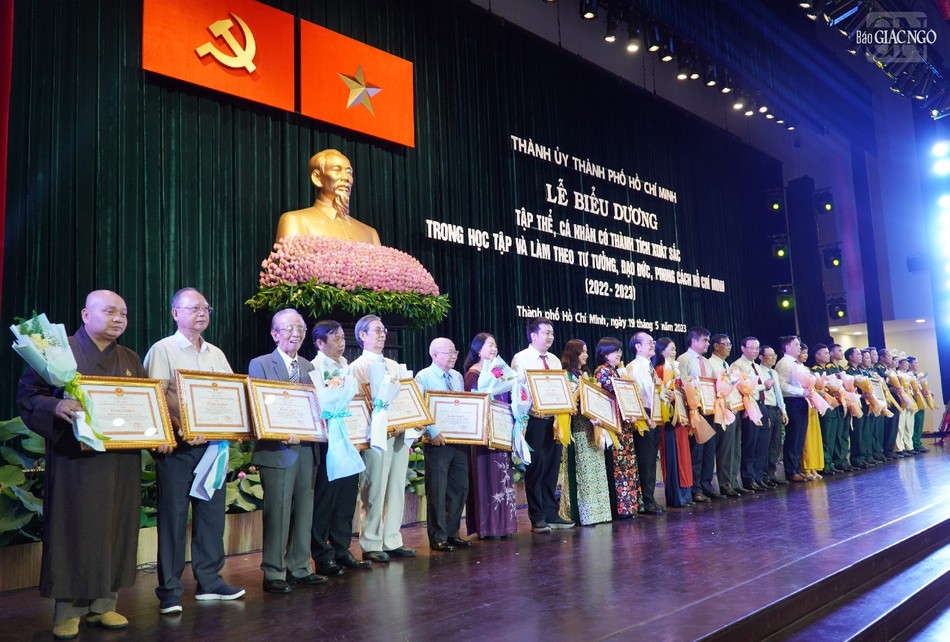 Các cá nhân nhận Bằng khen của Chủ tịch UBND TP.HCM