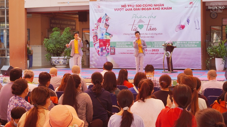 Văn nghệ cúng dường