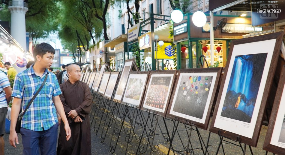 Triển lãm ảnh nghệ thuật Phật giáo tại đường sách TP.HCM