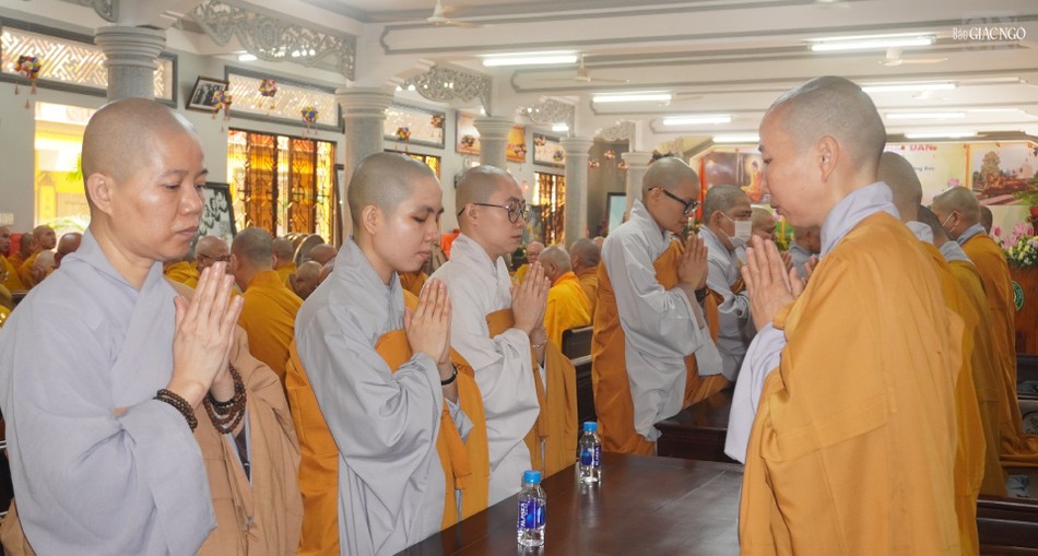 Chư Ni an cư tại trường hạ chùa Phổ Minh (P.16) Chư Ni an cư tại trường hạ chùa Phổ Minh (P.16)