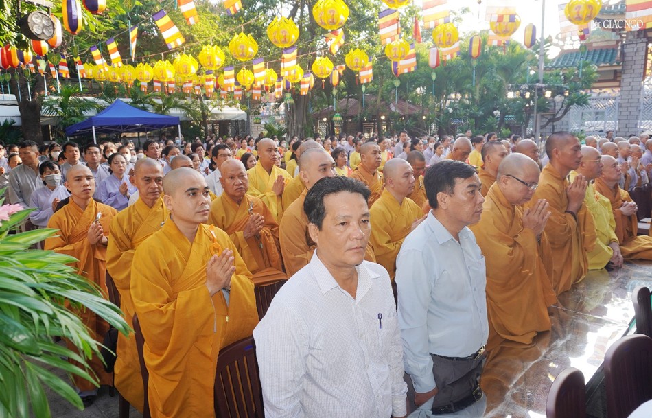 Đại lễ Phật đản Phật giáo Q.12