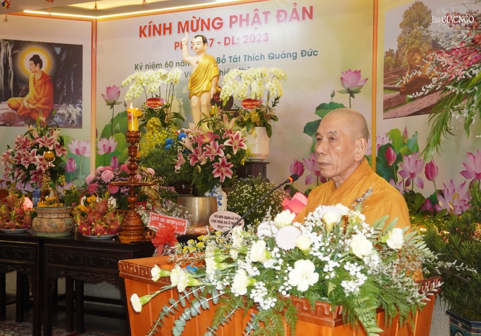 Thượng tọa Thích Giác Trí cung tuyên Diễn văn Phật đản Phật lịch 2567 - Dương lịch 2023 của Hòa thượng Chủ tịch Hội đồng Trị sự GHPGVN