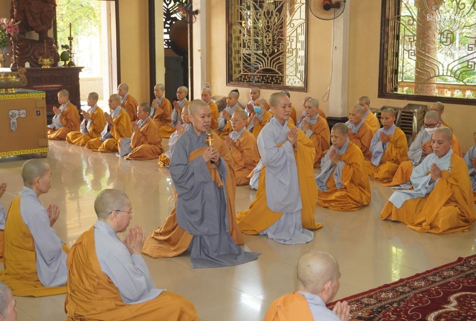 Ni sư Thích nữ Diệu Minh, Hóa chủ trường hạ báo cáo kiểm chúng Ni sư Thích nữ Diệu Minh, Hóa chủ trường hạ báo cáo kiểm chúng