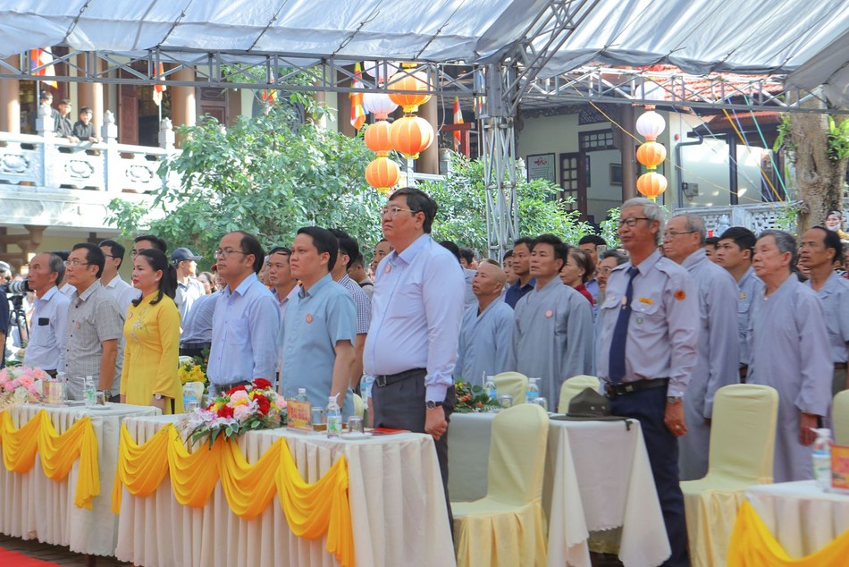 Đại diện chính quyền tham dự Đại diện chính quyền tham dự